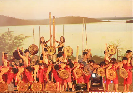 Bế mạc Festival cồng chiêng quốc tế 2009 tại Gia Lai: Ngân xa tiếng chiêng cồng