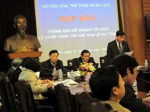 The Ministry of Culture, Sport and Tourism annouced that the remains of King Le Du Tong (1680-1731) will be buried in Thanh Hoa Province on January 25. The Ministry of Culture, Sport and Tourism annouced that the remains of King Le Du Tong (1680-1731) will be buried in Thanh Hoa Province on January 25.