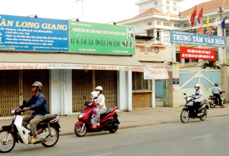 District 9’s cultural house has to rent out some of its space to other companies in order to stay financially afloat (Photo: SGGP) District 9’s cultural house has to rent out some of its space to other companies in order to stay financially afloat (Photo: SGGP)