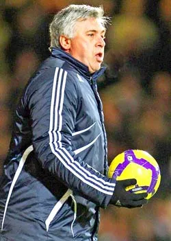 HLV Carlo Ancelotti: Chelsea không mua cầu thủ tràn lan