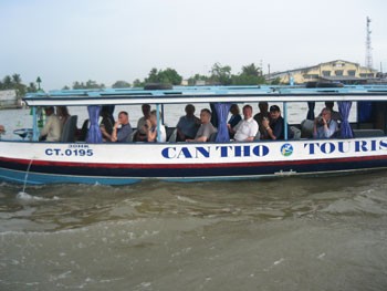 Foreign tourists visit Mekong Delta City of Can Tho. (Photo:KK) Foreign tourists visit Mekong Delta City of Can Tho. (Photo:KK)