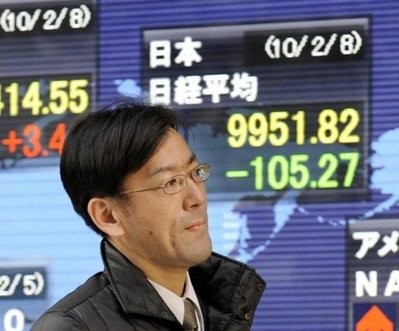 European stocks staged a fragile rebound after sharp falls last week caused by mounting debt fears in Europe, but Tokyo hit the lowest point in nearly two months as most Asian indices fell. European stocks staged a fragile rebound after sharp falls last week caused by mounting debt fears in Europe, but Tokyo hit the lowest point in nearly two months as most Asian indices fell.
