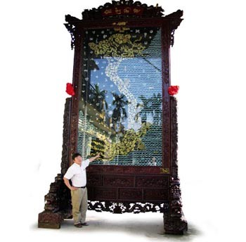Labor of love adorns Vietnam with golden dragons ảnh 1 Labor of love adorns Vietnam with golden dragons ảnh 1