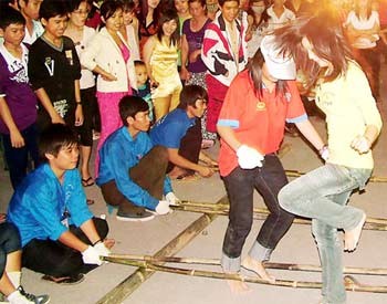 City entertains thousands during Tet festival ảnh 1 City entertains thousands during Tet festival ảnh 1