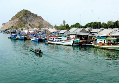 A fish landing site in Kien Giang Province’s Ha Tien Town, which will be part of the planned coastal road linking Vietnam, Cambodia and Thailand A fish landing site in Kien Giang Province’s Ha Tien Town, which will be part of the planned coastal road linking Vietnam, Cambodia and Thailand