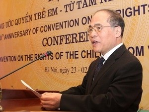 Deputy Prime Minister Nguyen Sinh Hung attends the convention, emphasizing the Government’s investment in children is a guarantee of the nation’s future( Photo: VNA) Deputy Prime Minister Nguyen Sinh Hung attends the convention, emphasizing the Government’s investment in children is a guarantee of the nation’s future( Photo: VNA)