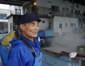 A fisherman watches a beach at the Shizugawa fishing port at minamisanriku town in Miyagi prefecture, northern Japan on February 28, 2010. Japan ordered more than 50,000 people to flee vulnerable areas as wailing sirens warned of a tsunami racing towards the country's Pacific coastline following the huge earthquake in Chile. AFP PHOTO A fisherman watches a beach at the Shizugawa fishing port at minamisanriku town in Miyagi prefecture, northern Japan on February 28, 2010. Japan ordered more than 50,000 people to flee vulnerable areas as wailing sirens warned of a tsunami racing towards the country's Pacific coastline following the huge earthquake in Chile. AFP PHOTO