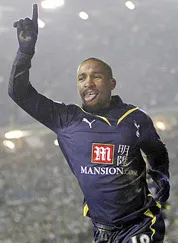 Cúp FA: Defoe chấm dứt giấc mơ của Leeds