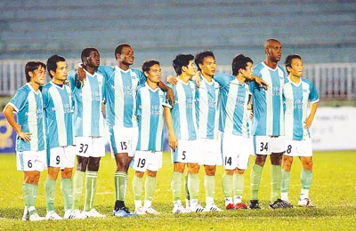 Lữ khách trên đất nhà