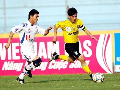 Điểm binh vòng 2 PetroVietnam Gas - V-League 2010: "Thiếu gia" gặp kẻ "ngổ ngáo”