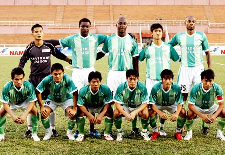Áo chủ sân thật nặng