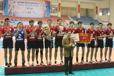 Kết thúc giải BC nam quốc tế cúp Hoa Lư - Báo SGGP: Chủ nhà Tràng An Ninh Bình đoạt chức vô địch