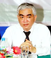 Chủ tịch LĐBĐ TPHCM Lê Hùng Dũng: “Không hề có chuyện con đẻ, con nuôi...”