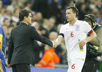 John Terry bị tước băng thủ quân đội tuyển Anh: Quyết định chóng vánh