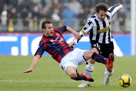Serie A đêm qua, 21-2: Lão phu nhân đỏ vận
