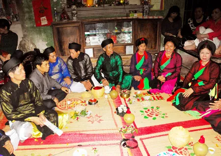 Những điệu hát quan họ góp phần tạo nên một đời sống văn hóa phong phú tại làng quê xứ Kinh Bắc. Ảnh: Khắc Văn Những điệu hát quan họ góp phần tạo nên một đời sống văn hóa phong phú tại làng quê xứ Kinh Bắc. Ảnh: Khắc Văn