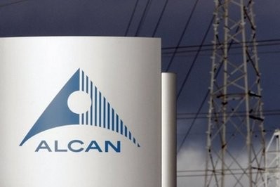 Mining giant Rio Tinto's divestment programme to cover its massive debt has hit 10 billion US dollars after completing the sale of its Alcan Packaging Food Americas division, the company said Tuesday Mining giant Rio Tinto's divestment programme to cover its massive debt has hit 10 billion US dollars after completing the sale of its Alcan Packaging Food Americas division, the company said Tuesday