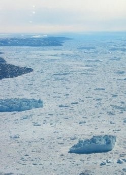 A general view of the Artic Ocean in 2008 A general view of the Artic Ocean in 2008
