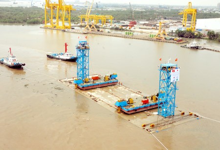 The first module on the way to the destination in District 1, Ho Chi Minh City (Photo: SGGP) The first module on the way to the destination in District 1, Ho Chi Minh City (Photo: SGGP)