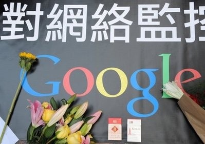 A banner is left on a sidewalk to wish Google well in Hong Kong ( China ) in January 2010. A banner is left on a sidewalk to wish Google well in Hong Kong ( China ) in January 2010.