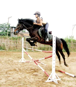 Một "pha" phi mã ấn tượng của học viên. Một "pha" phi mã ấn tượng của học viên.
