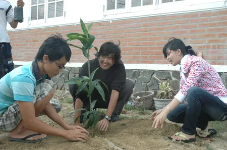Đi bộ vì hòa bình và môi trường