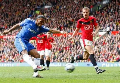 Thắng Man.United 2 - 1, Chelsea trở lại ngôi đầu ảnh 2 Thắng Man.United 2 - 1, Chelsea trở lại ngôi đầu ảnh 2