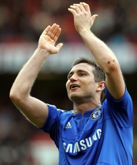 Chelsea's Frank Lampard celebrates at the final whistle after their 2-1 victory in the English Premier League football match between Manchester United and Chelsea at Old Trafford in Manchester on April 3, 2010. AFP PHOTO Chelsea's Frank Lampard celebrates at the final whistle after their 2-1 victory in the English Premier League football match between Manchester United and Chelsea at Old Trafford in Manchester on April 3, 2010. AFP PHOTO