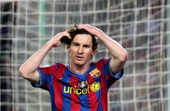 Barcelona's Argentinian forward Lionel Messi gestures during their Spanish League football match at the Camp Nou Stadium in Barcelona, on April 3, 2010. AFP PHOTO/ Barcelona's Argentinian forward Lionel Messi gestures during their Spanish League football match at the Camp Nou Stadium in Barcelona, on April 3, 2010. AFP PHOTO/