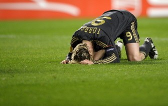 Fernando Torres reacts during Liverpool's UEFA Europe League football match against Benfica at the Luz Stadium in Lisbon, on April 1, 2010. AFP PHOTO Fernando Torres reacts during Liverpool's UEFA Europe League football match against Benfica at the Luz Stadium in Lisbon, on April 1, 2010. AFP PHOTO
