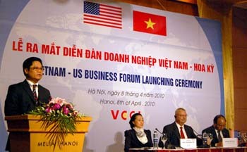 VCCI chairman Vu Tien Loc speaks at the Vietnam-US Business Forum launch ceremony in Hanoi April 8 (Photo: dddn.com) VCCI chairman Vu Tien Loc speaks at the Vietnam-US Business Forum launch ceremony in Hanoi April 8 (Photo: dddn.com)