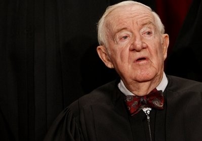 In this Sept. 29, 2009 photo, Associate Justice John Paul Stevens sits for a group photograph at the Supreme Court in Washington. (AFP Photo) In this Sept. 29, 2009 photo, Associate Justice John Paul Stevens sits for a group photograph at the Supreme Court in Washington. (AFP Photo)