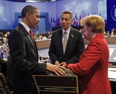 Photo released by the Ukranian Presidential Office, shows President Barack Obama (L) talking with Singapore Prime Minister Lee Hsien-Loong (C) and German Chancellor Angela Merkel at the Nuclear Security Summit. Photo released by the Ukranian Presidential Office, shows President Barack Obama (L) talking with Singapore Prime Minister Lee Hsien-Loong (C) and German Chancellor Angela Merkel at the Nuclear Security Summit.