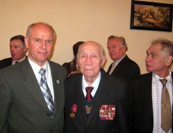 General Grigori Belov (C) and his comrades take part in the anniversary of the establishment of the Vietnam People's Army (December 22) in Russia. General Grigori Belov (C) and his comrades take part in the anniversary of the establishment of the Vietnam People's Army (December 22) in Russia.