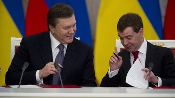 Russi's President Dmitry Medvedev and Ukraine's President Vicktor Yanukovich Russi's President Dmitry Medvedev and Ukraine's President Vicktor Yanukovich