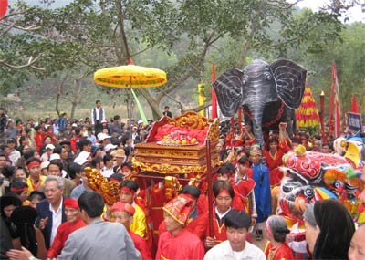 A Giong Festival procession at Soc Temple in Hanoi on April 20 (Photo: SGGP) A Giong Festival procession at Soc Temple in Hanoi on April 20 (Photo: SGGP)