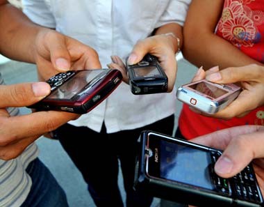 Mobile phone promotions will not be allowed to exceed 50 percent of the value of mobile cards for pre-paid mobile subscribers. (File photo) Mobile phone promotions will not be allowed to exceed 50 percent of the value of mobile cards for pre-paid mobile subscribers. (File photo)