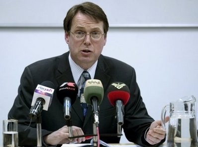 (AFP file) British ambassador to Yemen Tim Torlot speaks at a press conference in Sanaa. (AFP file) British ambassador to Yemen Tim Torlot speaks at a press conference in Sanaa.