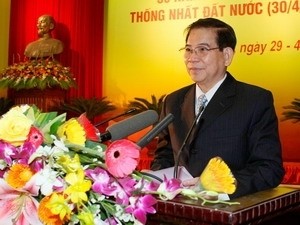President Nguyen Minh Triet delivers a speech during the meeting in Hanoi April 29, 2010 (Photo: Vietnam News Agency) President Nguyen Minh Triet delivers a speech during the meeting in Hanoi April 29, 2010 (Photo: Vietnam News Agency)