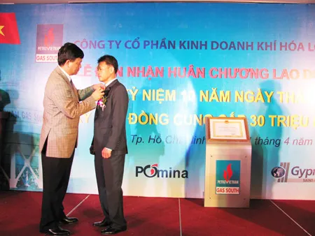 Công ty Cổ phần Khí hóa lỏng miền Nam đón nhận Huân chương Lao động hạng ba ảnh 2 Công ty Cổ phần Khí hóa lỏng miền Nam đón nhận Huân chương Lao động hạng ba ảnh 2