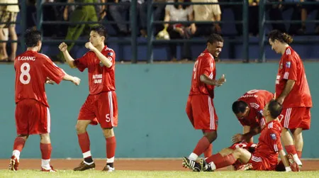 Sân Bình Dương (18g00): B.Bình Dương - Selangor (Malaysia): 3 điểm cho đội chủ nhà?