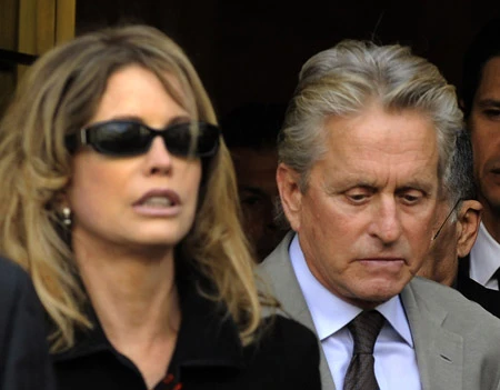 Con trai Michael Douglas bị tuyên 5 năm tù vì mua bán ma túy