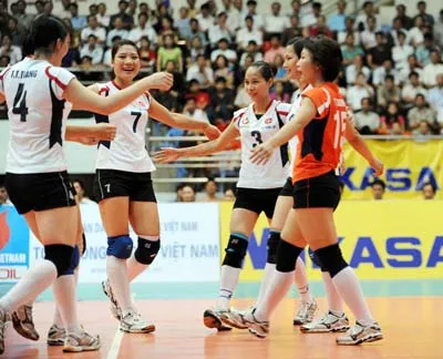 Cúp bóng chuyền Hùng Vương năm 2010: Kém cả chất lẫn lượng ảnh 2 Cúp bóng chuyền Hùng Vương năm 2010: Kém cả chất lẫn lượng ảnh 2