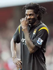 Tiếng hoan hô & lời nguyền rủa