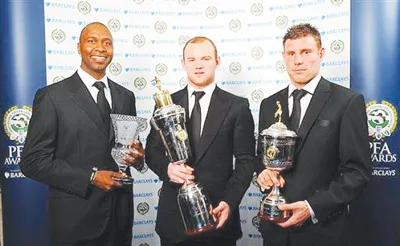 PFA trao giải Cầu thủ xuất sắc nhất nước Anh: Rooney số 1