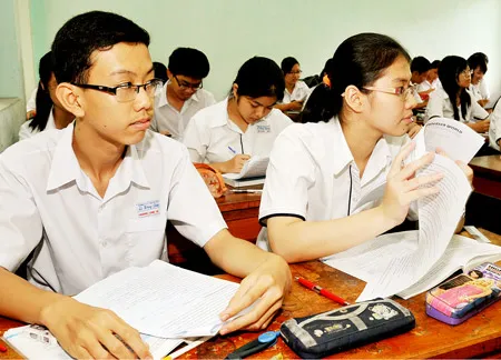 TPHCM công bố mức học phí lớp 10