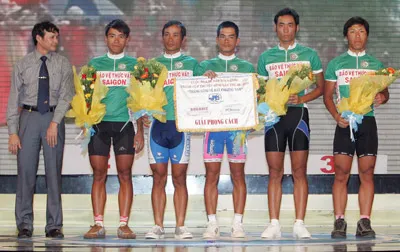Thành bại chẳng qua vì tiền