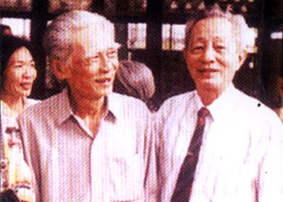 Kỳ Phương (bên trái) và Trần Tâm Trí - hai cán bộ chủ chốt của báo Giải Phóng. Kỳ Phương (bên trái) và Trần Tâm Trí - hai cán bộ chủ chốt của báo Giải Phóng.