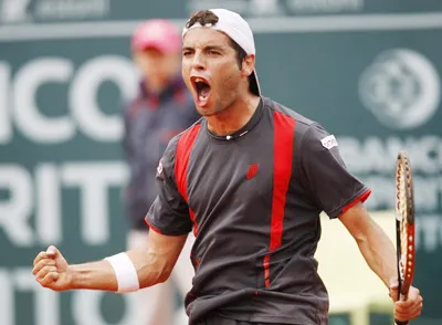 Federer sau khi thua trận sân đất nện thứ 2 trong mùa - Nên lo lắng hay không?