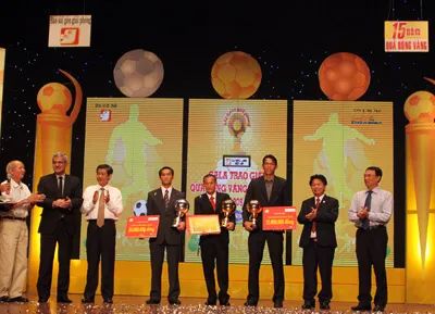 Từ gala trao giải Quả bóng vàng Việt Nam 2009: Thay lời tri ân